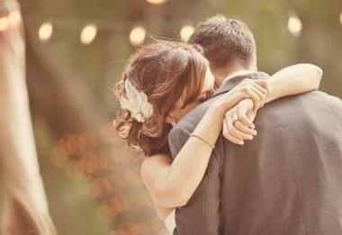 广州侦探:婚姻中倦怠期重新点燃亲密感的技巧
